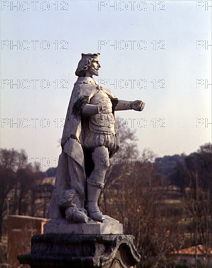 ESTATUA DE REY
MADRID, PALACIO REAL-JARDINES
MADRID