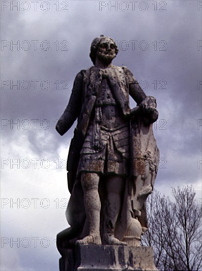 PATIO JUAN II - MONUMENTO A JUAN II - ESTATUA
PAULAR EL, MONASTERIO
MADRID