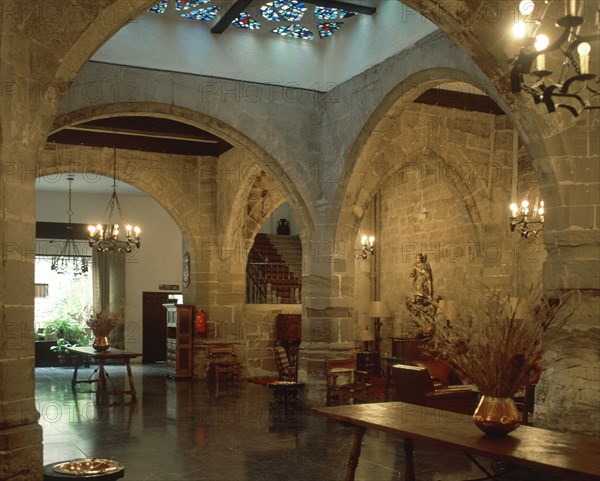 SALON Y ANTIGUO HOSPITAL
STO DOMINGO CALZADA, PARADOR
RIOJA