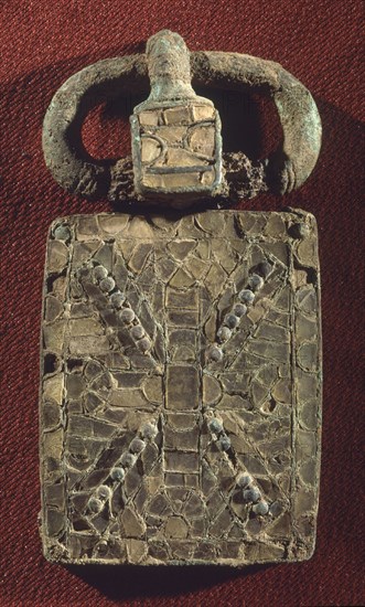 BROCHE DE CINTURON VISIGODO DE CASTILTIERRA-SORIA
MADRID, INSTITUTO VALENCIA DE DON JUAN
MADRID