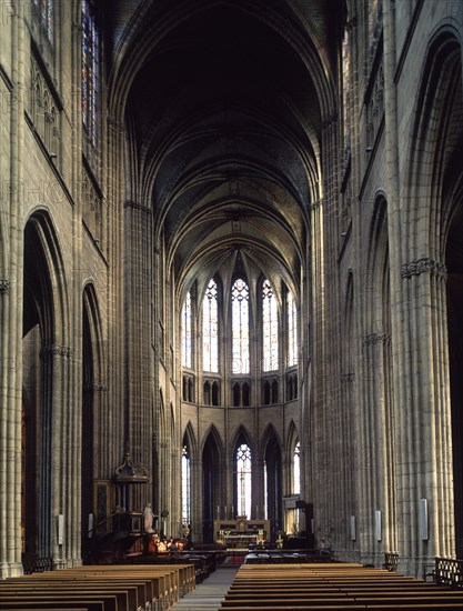 INTERIOR HACIA LA CABECERA
LIMOGES, CATEDRAL
FRANCIA
This image is not downloadable. Contact us for the high res.