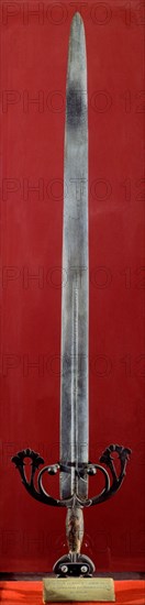 ESPADA DEL CID CAMPEADOR LLAMADA TIZONA
MADRID, MUSEO DEL EJERCITO
MADRID
