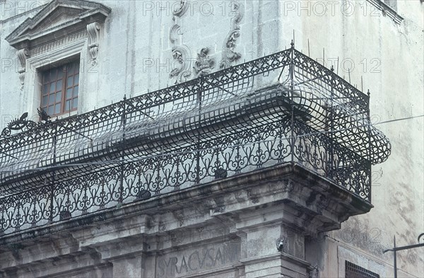 DETALLE DEL BALCON DE LA IGLESIA BARROCA
SICILIA/SIRACUSA, IGLESIA DE SANTA LUCIA
ITALIA