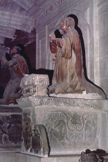 PANTEON-ESTATUA ESTEFANIA BERENGUER
NAJERA, MONASTERIO SANTA MARIA REAL
RIOJA