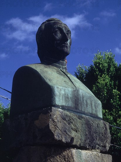 PERDIGON JESUS
BUSTO DE JOSE VIERA Y CLAVIJO (1731/1813)
LOS REALEJOS, EXTERIOR
TENERIFE