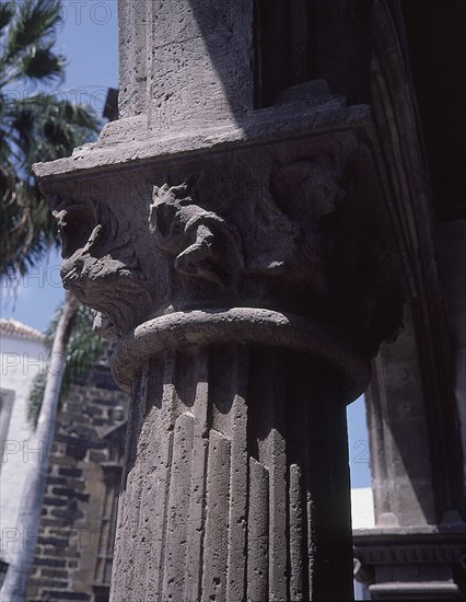 AYUNTAMIENTO - CAPITEL DE LA FACHADA
SANTA CRUZ DE LA PALMA, AYUNTAMIENTO
LA PALMA