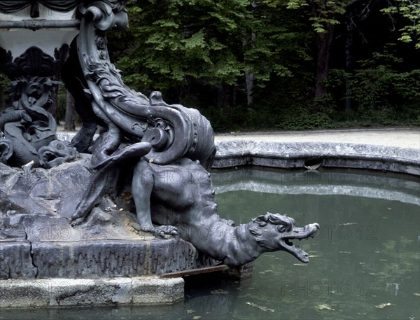 JARDIN - FUENTE DE LOS DRAGONES - DETALLE
LA GRANJA, PALACIO REAL-JARDINES
SEGOVIA