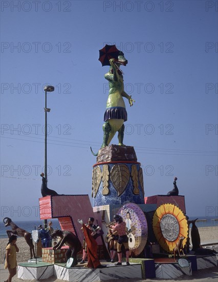 HOGUERAS PREPARADAS PARA LAS FIESTAS DE SAN JUAN
BENIDORM, EXTERIOR
ALICANTE