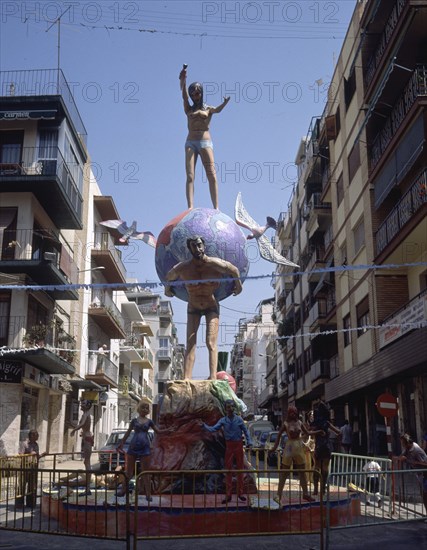 HOGUERAS PREPARADAS PARA LAS FIESTAS DE SAN JUAN
BENIDORM, EXTERIOR
ALICANTE
This image is not downloadable. Contact us for the high res.