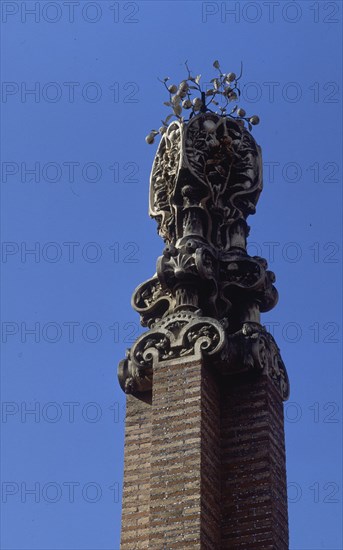 GAUDI ANTONI 1852-1926
REMATE- CHIMENEA
BARCELONA, FINCA GUELL
BARCELONA