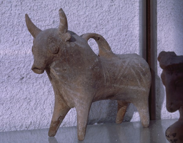MUSEO-TORO DE CERAMICA CHIPRIOTA (2000-1600 AC)
MONTSERRAT, MONASTERIO
BARCELONA
This image is not downloadable. Contact us for the high res.