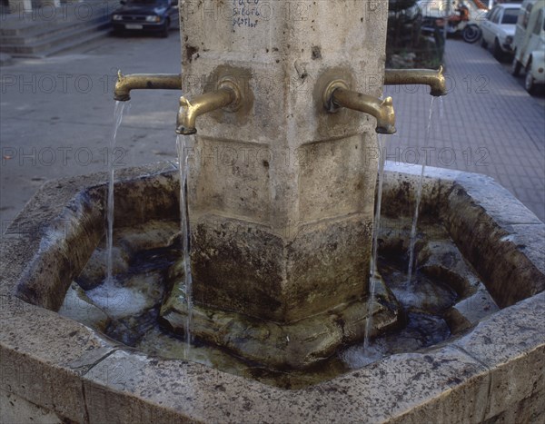 FUENTE DE LOS SEIS CAÑOS EN LA PLAZA MAYOR - CAÑOS
ARGANDA, EXTERIOR
MADRID
This image is not downloadable. Contact us for the high res.