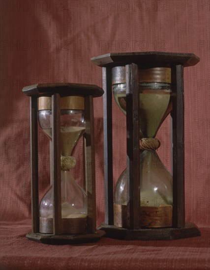 RELOJES DE ARENA DE LA SALA COLON - S XVI
MADRID, MUSEO NAVAL
MADRID