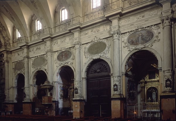 INTERIOR
VALENCIA, IGLESIA DE SAN MARTIN
VALENCIA

This image is not downloadable. Contact us for the high res.