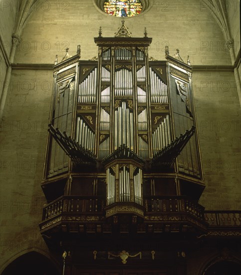 ORGANO DE LA NAVE CENTRAL
HUESCA, CATEDRAL
HUESCA