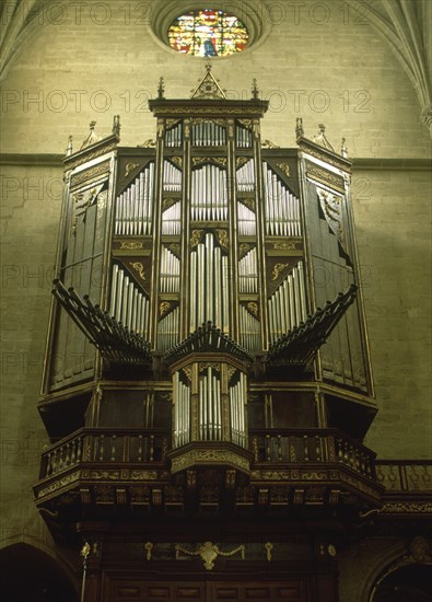 ORGANO DE LA NAVE CENTRAL
HUESCA, CATEDRAL
HUESCA