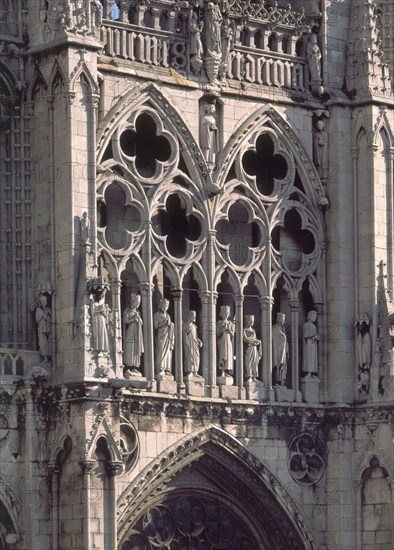 DET DE LA FACHADA PRINCIPAL GOTICA-PUERTA DE STA MARIA/REAL/PERDON - S XIII
BURGOS, CATEDRAL-EXTERIOR
BURGOS
