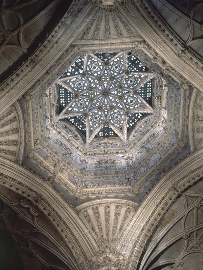 CIMBORRIO-INTERIOR
BURGOS, CATEDRAL-INTERIOR
BURGOS