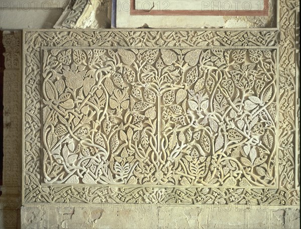 MEZQUITA- DECORACION VEGETAL-TECNICA BISELADO-S X-ARTE HISPANOMUSULMAN-EPOCA CALIFAL
PROVINCIA, MEDINA AZAHARA
CORDOBA