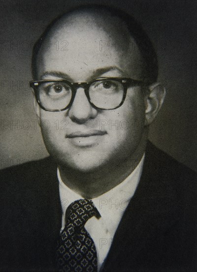 MARTIN FELDSTEIN (1939-) ECONOMISTA USA (NEW YORK)

This image is not downloadable. Contact us for the high res.