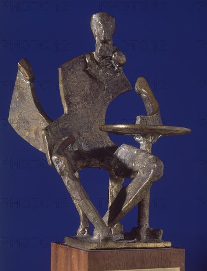 BLANCO VENANCIO
ESCULTURA - HOMBRE EN LA MESA DEL BAR
This image is not downloadable. Contact us for the high res.