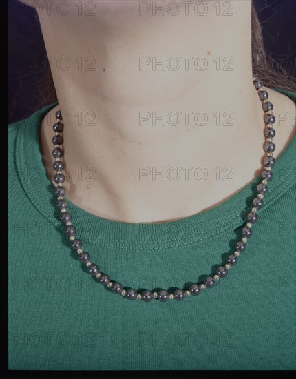 COLLAR DE HEMATITE