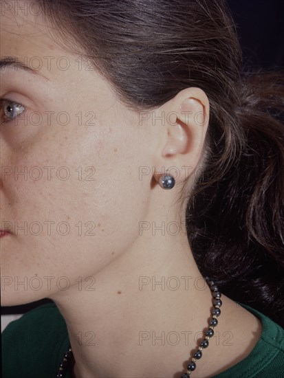 COLLAR Y PENDIENTES DE HEMATITE