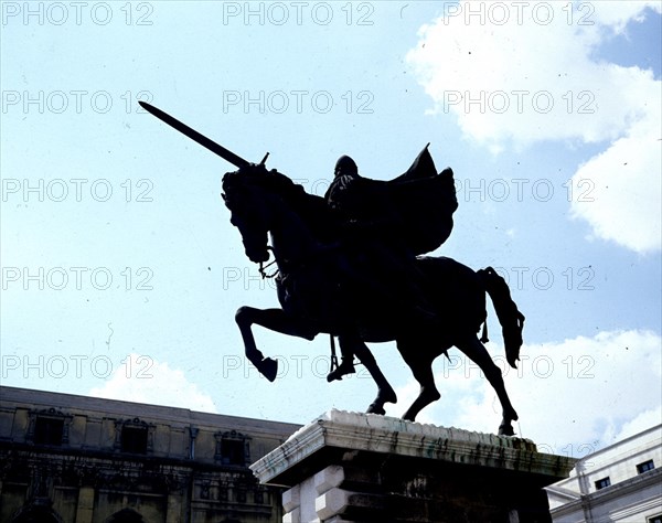 MONUMENTO AL CID CAMPEADOR
BURGOS, EXTERIOR
BURGOS