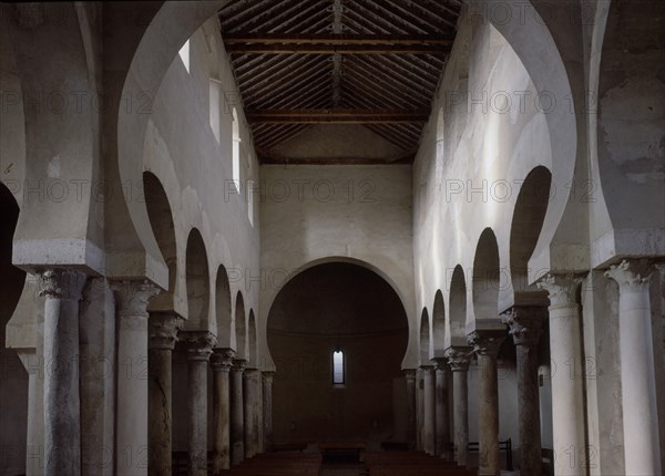 INTERIOR HACIA LOS PIES-MOZARABE S X
SAN CEBRIAN DE MAZOTE, IGLESIA
VALLADOLID