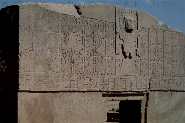 PUERTA DEL SOL
TIHUANACO, EXTERIOR
BOLIVIA
This image is not downloadable. Contact us for the high res.