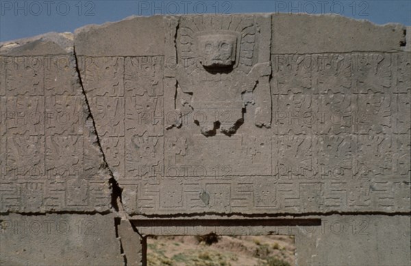 PUERTA DEL SOL - DETALLE
TIHUANACO, EXTERIOR
BOLIVIA
This image is not downloadable. Contact us for the high res.