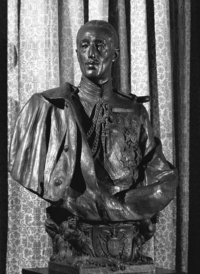 BENLLIURE MARIANO 1862/1947
JACOBO FITZ JAMES STUART-XVII DQ ALBA
MADRID, COLECCION DUQUES DE ALBA
MADRID
This image is not downloadable. Contact us for the high res.