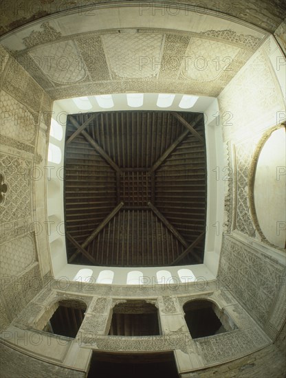 MOHEB ISAAC
CUBIERTA DE MADERA-DECORACION DE YESERIAS- S XIV-OJO DE PEZ - AÑO 1315- ARQUITECTURA MUDEJAR
CORDOBA, SINAGOGA
CORDOBA