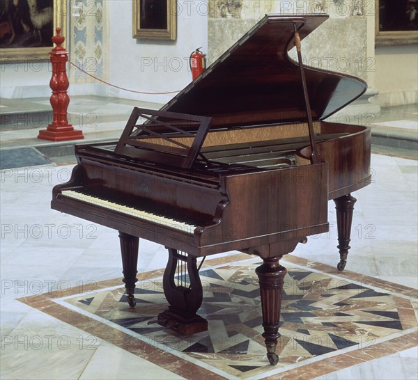 PIANO - SIGLO XIX
SEVILLA, MUSEO BELLAS ARTES - CONVENTO MERCEDARIAS CALZADAD
SEVILLA
