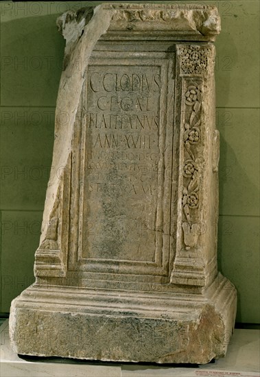 PEDESTAL FUNERARIO DE MARMOL-EL ALMENDRAL M SIDONIA
CADIZ, MUSEO ARQUEOLOGICO Y BB ARTES
CADIZ
This image is not downloadable. Contact us for the high res.