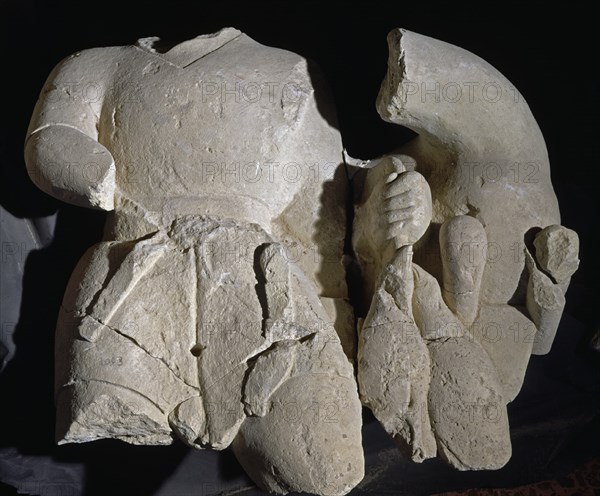 CAZADOR CON PERDICES-S II/V AC-PROC PORCUNA-ARTE IBERICO
JAEN, MUSEO ARQUEOLOGICO
JAEN
This image is not downloadable. Contact us for the high res.