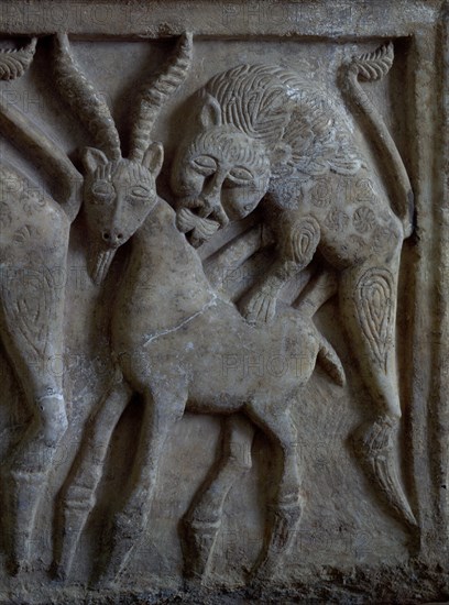 PILA DE BADIS - DETALLE DE LEON CAZANDO - S X
GRANADA, MUSEO HISPANO-MUSULMAN
GRANADA