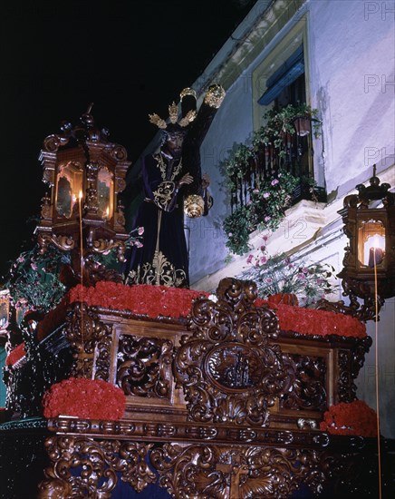 PASO DE NAZARENO EN SEMANA SANTA
CORDOBA, EXTERIOR
CORDOBA