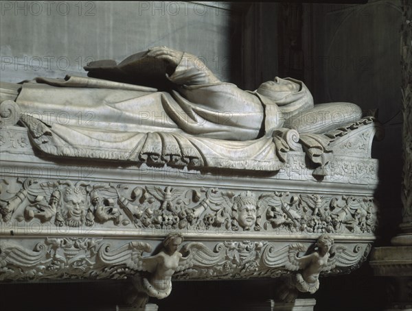 SEPULCRO DE DONA CATALINA DE RIVERA - SIGLO XVI
SEVILLA, IGLESIA DE LA ANUNCIACION
SEVILLA