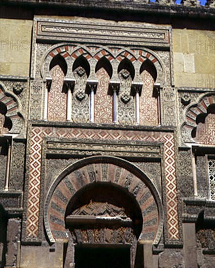 PUERTA DE AL-HAKAM II O DE SAN MIGUEL - S X
CORDOBA, MEZQUITA
CORDOBA