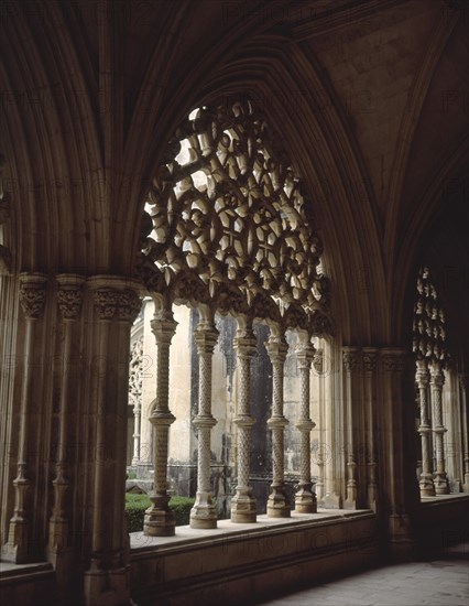 CLAUSTRO REAL-VENTANAL-ARTE MANUELINO PORT
BATALHA, MONASTERIO DE SANTA MARIA VICTOR
PORTUGAL

This image is not downloadable. Contact us for the high res.