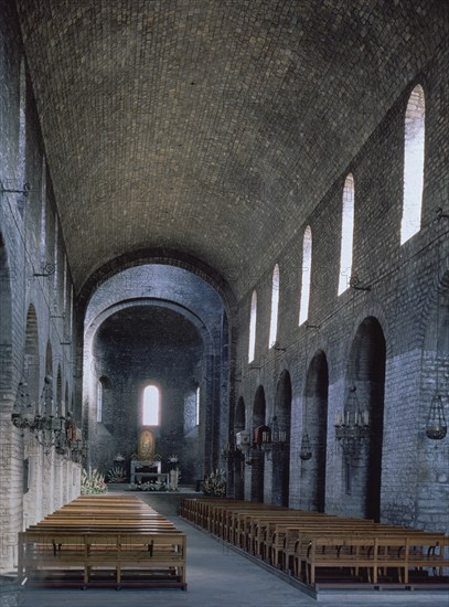 IGLESIA-NAVE CENTRAL HACIA LA CABECERA-BOVEDA CANON
RIPOLL, MONASTERIO DE SANTA MARIA
GERONA

This image is not downloadable. Contact us for the high res.