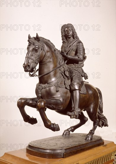 CARLOS III-ESCULTURA ECUESTRE EN BRONCE
MADRID, PALACIO REAL-ESCULTURA
MADRID