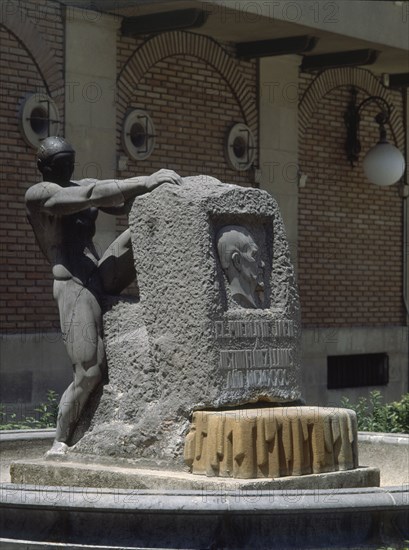 MONUMENTO A JUSTINO FLORES
JAEN, EXTERIOR
JAEN

This image is not downloadable. Contact us for the high res.