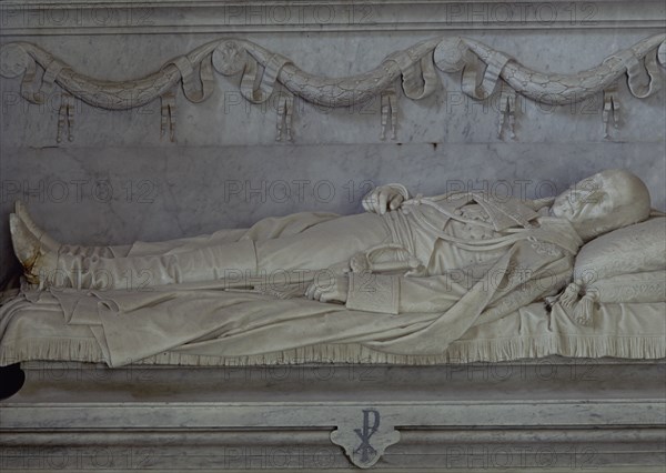 SEPULCRO DE D RAMON MARIA NARVAEZ-DETALLE DE CUERPO ENTERO
LOJA, PANTEON
GRANADA