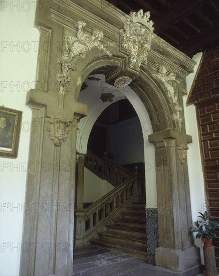 PATIO-ARANQUE DE LA ESCALERA
GRANADA, CONVENTO DE SAN ANTON
GRANADA