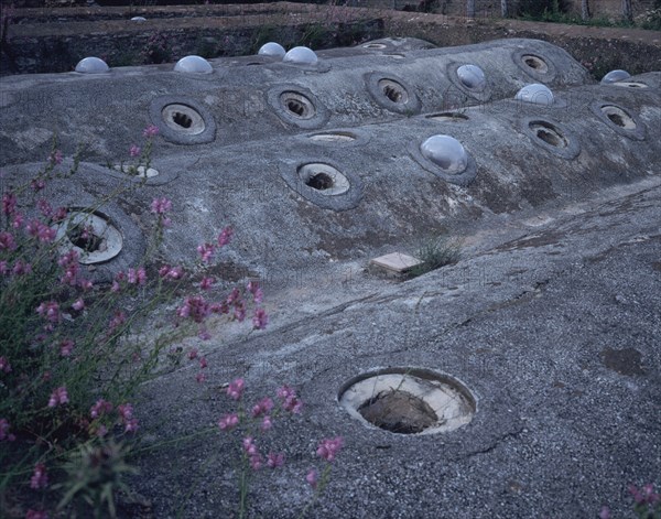 EXTERIOR-CUPULAS DEL TECHO
RONDA, BAÑOS ARABES
MALAGA

This image is not downloadable. Contact us for the high res.