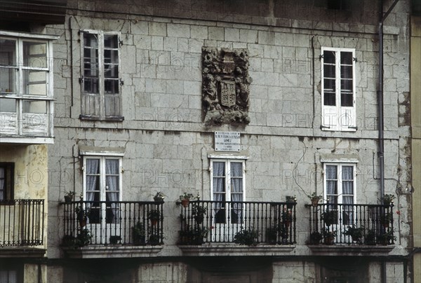 CASONA DE FELIPE MANUEL MAR Y LIBARONA S XVII (PLACA AL DR FCO PAISAN 1952)PZA AYTO
LAREDO, EXTERIOR
CANTABRIA