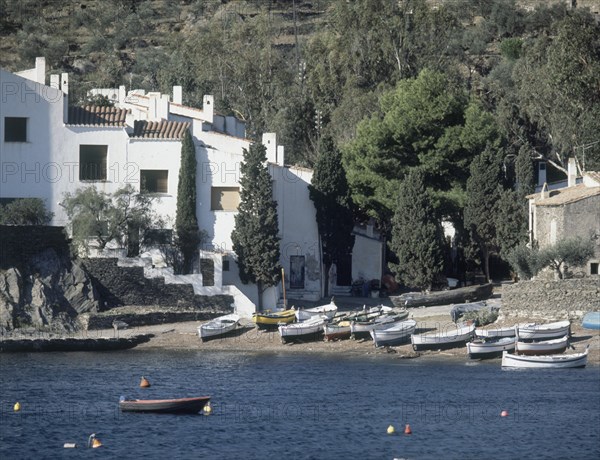 CASA DONDE VIVIO DALI  Y BARCAS EN LA PLAYA
PORT LLIGAT, EXTERIOR
GERONA

This image is not downloadable. Contact us for the high res.