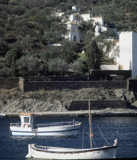 BARCAS Y DETALLE ARQUITECTONICO DE LA CASA DONDE VIVIO DALI
PORT LLIGAT, EXTERIOR
GERONA